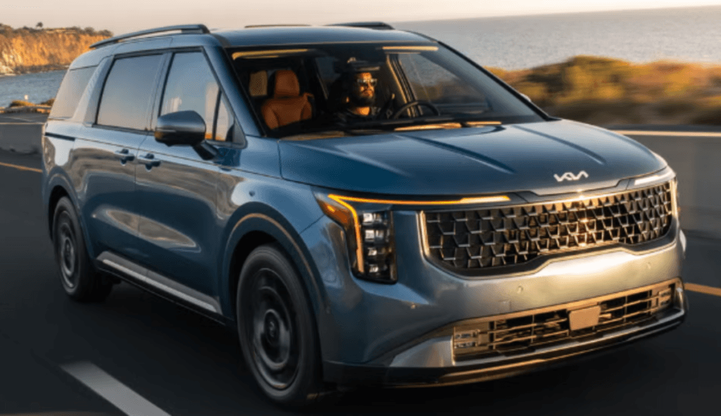 2027 Kia Carnival : The Future of Family Mobility with Luxury, Space, and Hybrid Efficiency