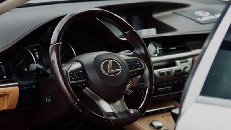 2027 Lexus ES 350 Interior