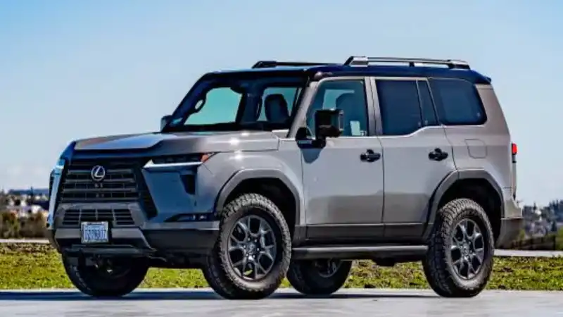2027 Lexus GX Luxury Off-Roader Returns with Bold Design, Twin-Turbo Power, and Premium Technology